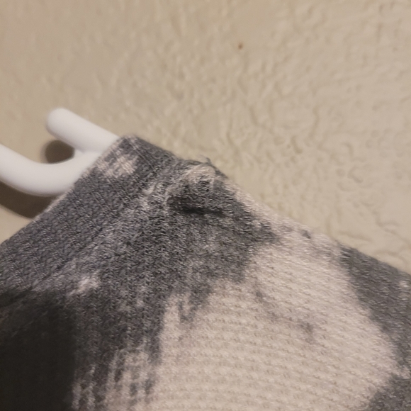 Hashttag in Trend Bleach Wash Long Sleeve Top - Picture 6 of 8